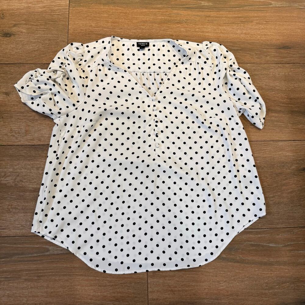 Torrid Harper Polka Dot Top Ruched Sleeves
